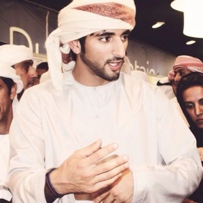 迪拜有位叫哈曼丹的王子,简直就是童话里的王子本人.