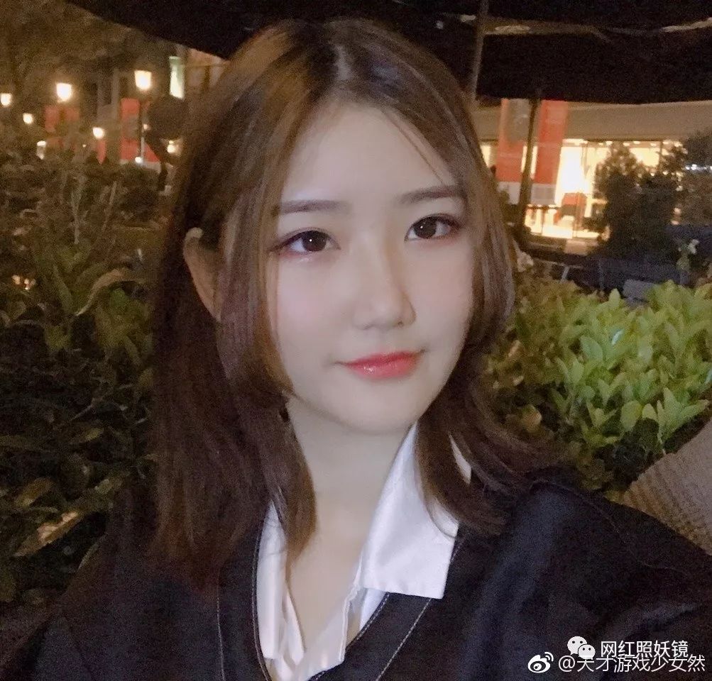 ig冠军选手一夜暴富每人赚300w,他们女友都是王思聪给分配的?