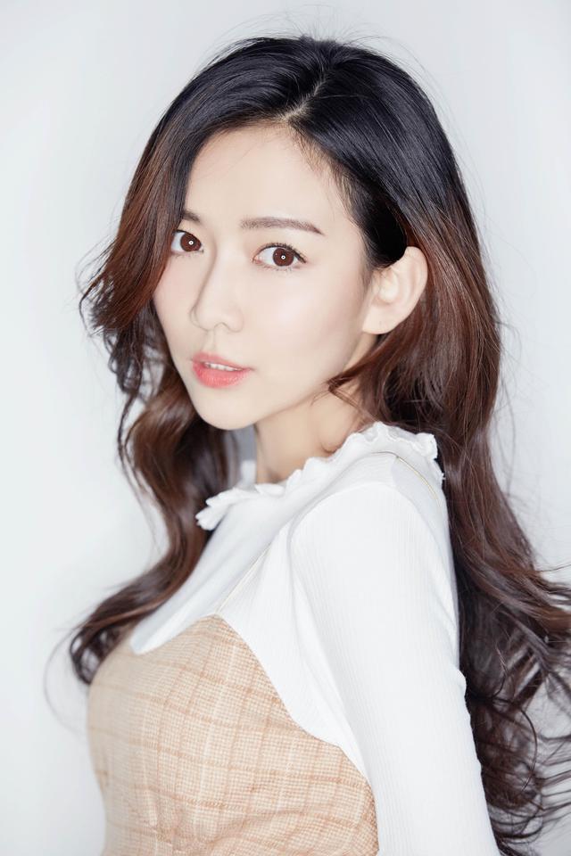 杨安琪领衔甜宠剧《医妃难囚》 网友表白"最甜小花"