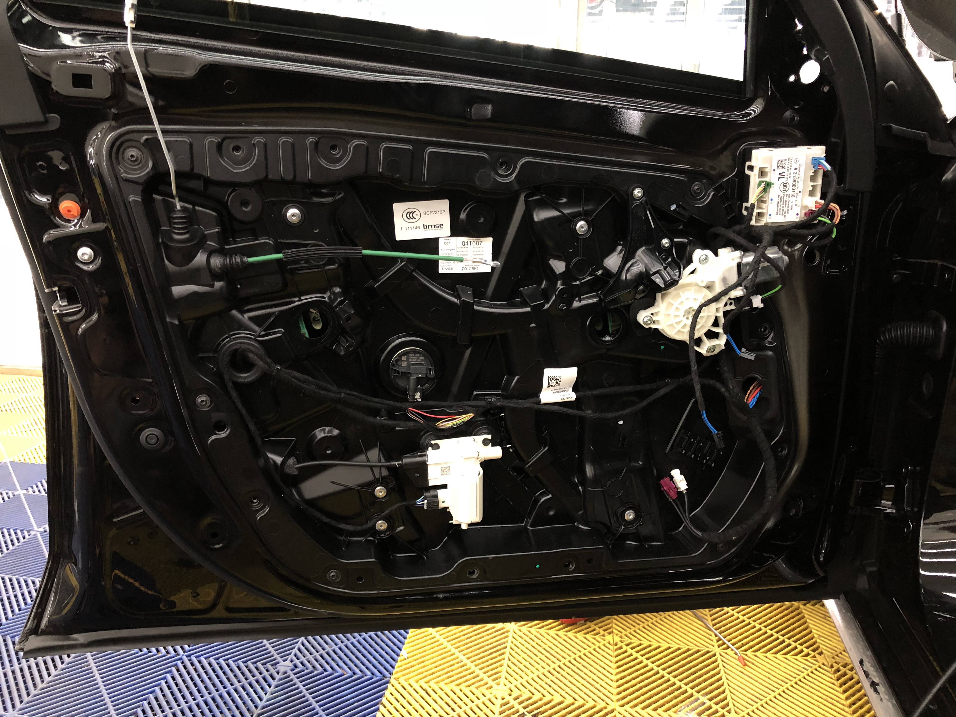 奔驰e电吸门,盲点,旋转高音,顶棚柏林,隔音