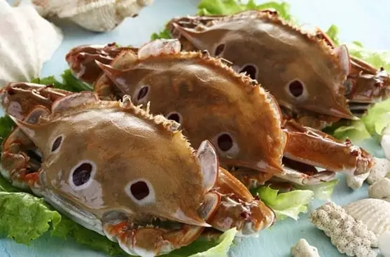 三点蟹,又称"红星梭子蟹",蟹肉味道清甜,鲜美,是海南陵水市的特色美食