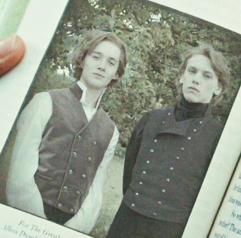 动物2伦敦首映德普跟裘花合体好遗憾颜值巅峰时没有交集