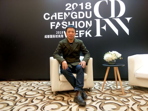 国际著名艺术家张有待：“吃得时尚”是成都最独特标签 _凤凰网