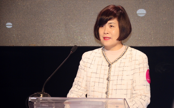 会了解,在***停滞在电车的阶段,作为设计出身的,爱玛科技集团ceo段华